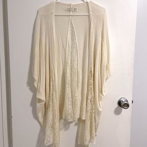 Abercrombie light weight cardigan with lace details